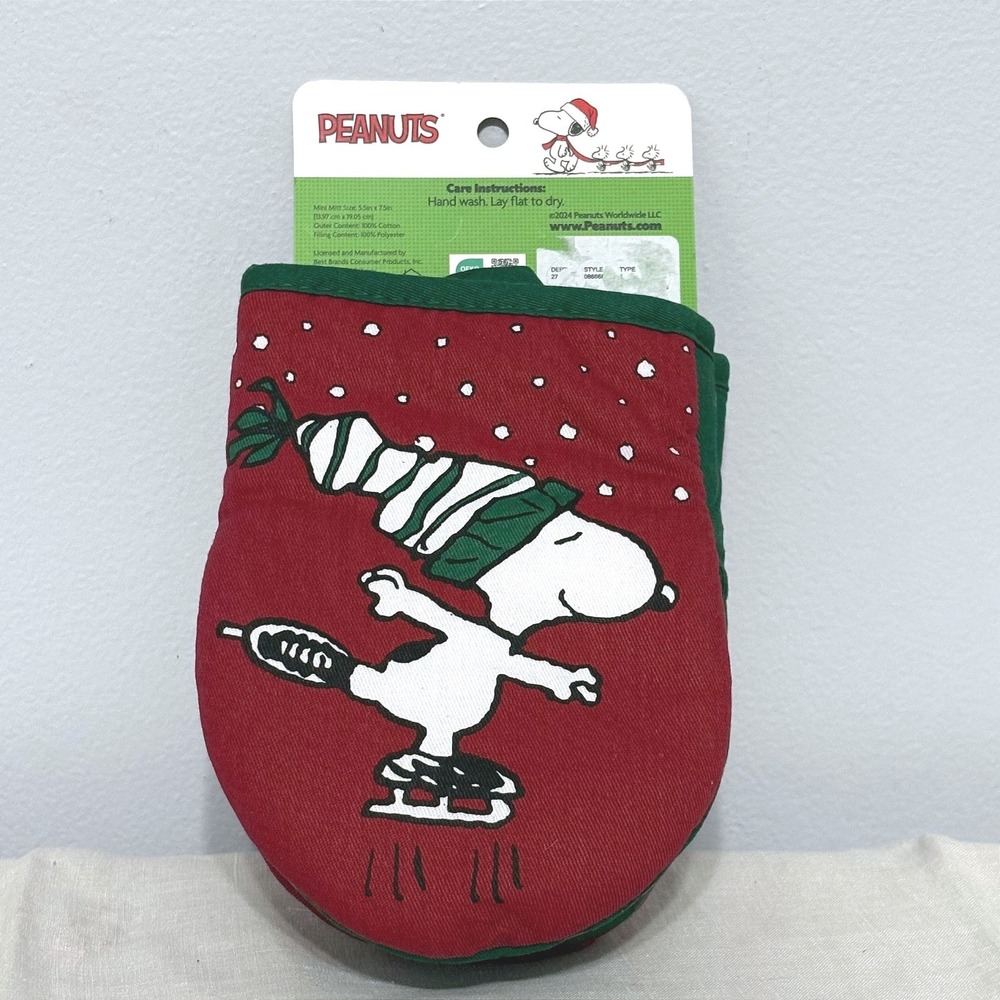 Peanuts Snoopy Christmas 2 Pack Silicone‎ Mini Oven Mitts Ice Skating Red Green